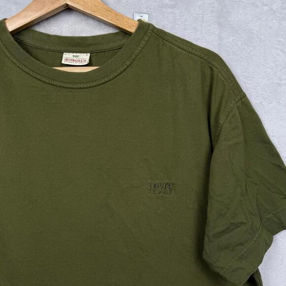 Vintage 1990s Levi's Strauss & Co T-Shirt Green Size M Embroidered Logo Classic - Picture 2 of 7